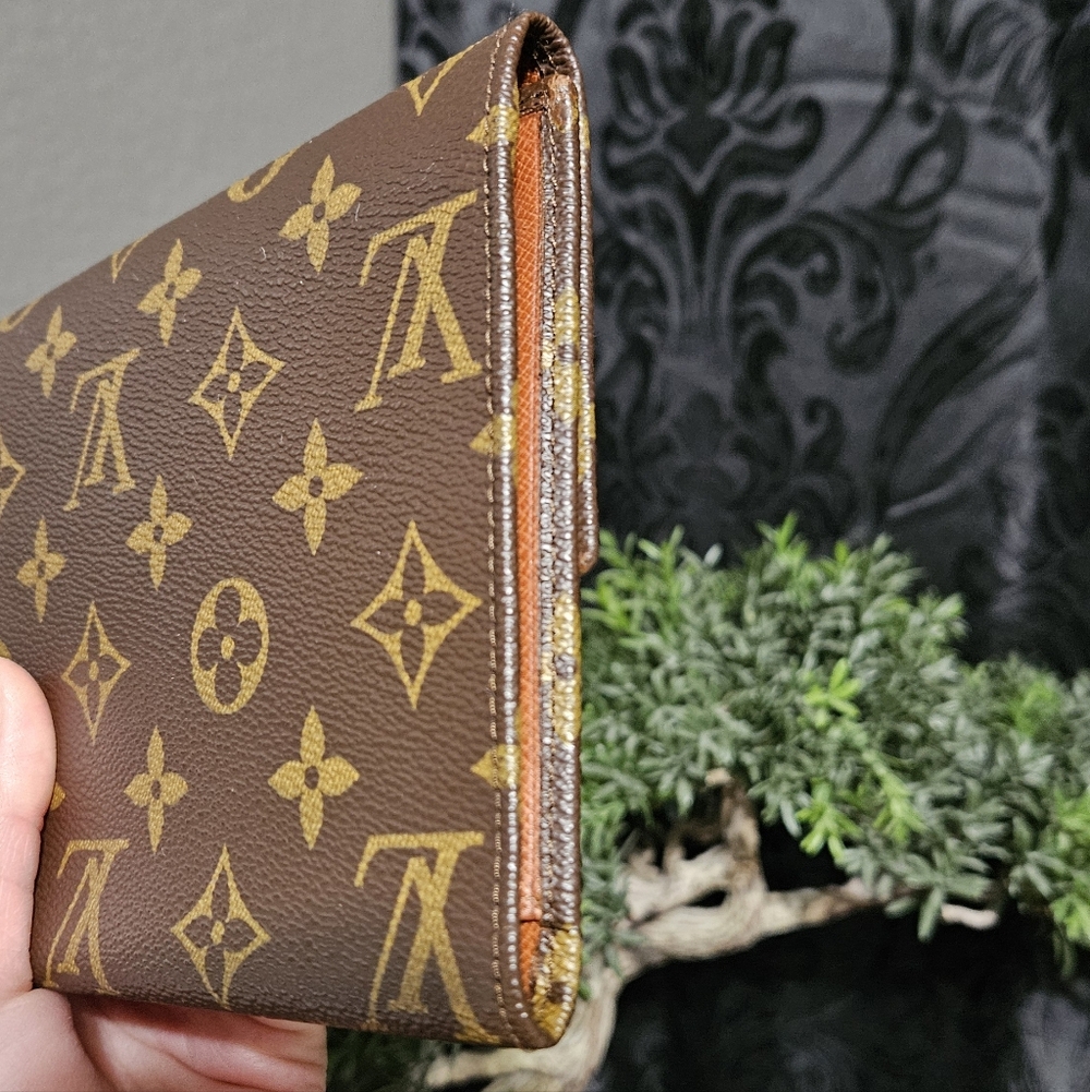 Authentic Louis Vuitton Rare Vintage Trifold Passport Wallet Monogram Clutch - Picture 14 of 16